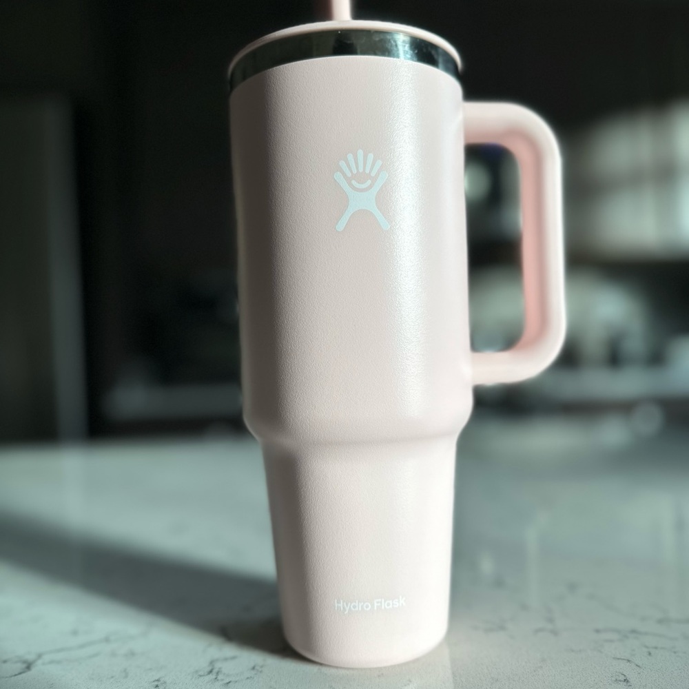 Limited edition pink color hydro flask with straw lid Stanley style New unused